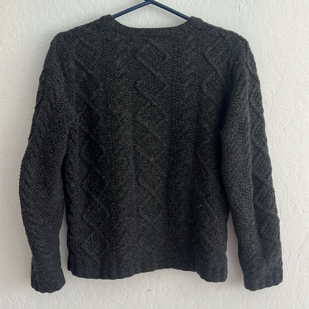 Banana Republic Dark Grey Lamb’s Wool Cable Knit Sweater V Neck - Picture 2 of 4